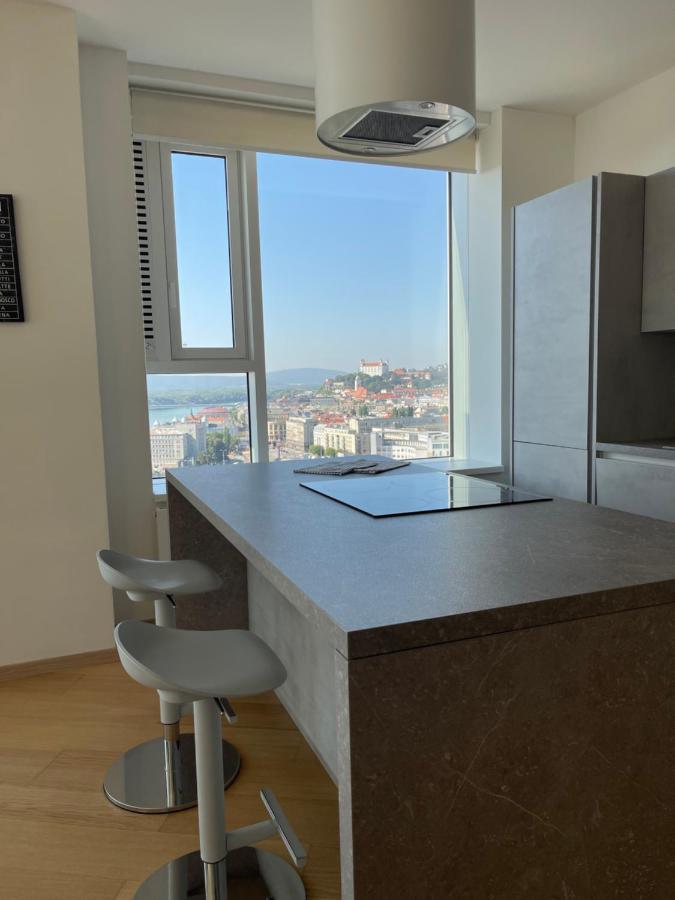 Sag Panorama Apartment 3 Rooms 19Th Floor Great View Free Parking Bratislava Buitenkant foto
