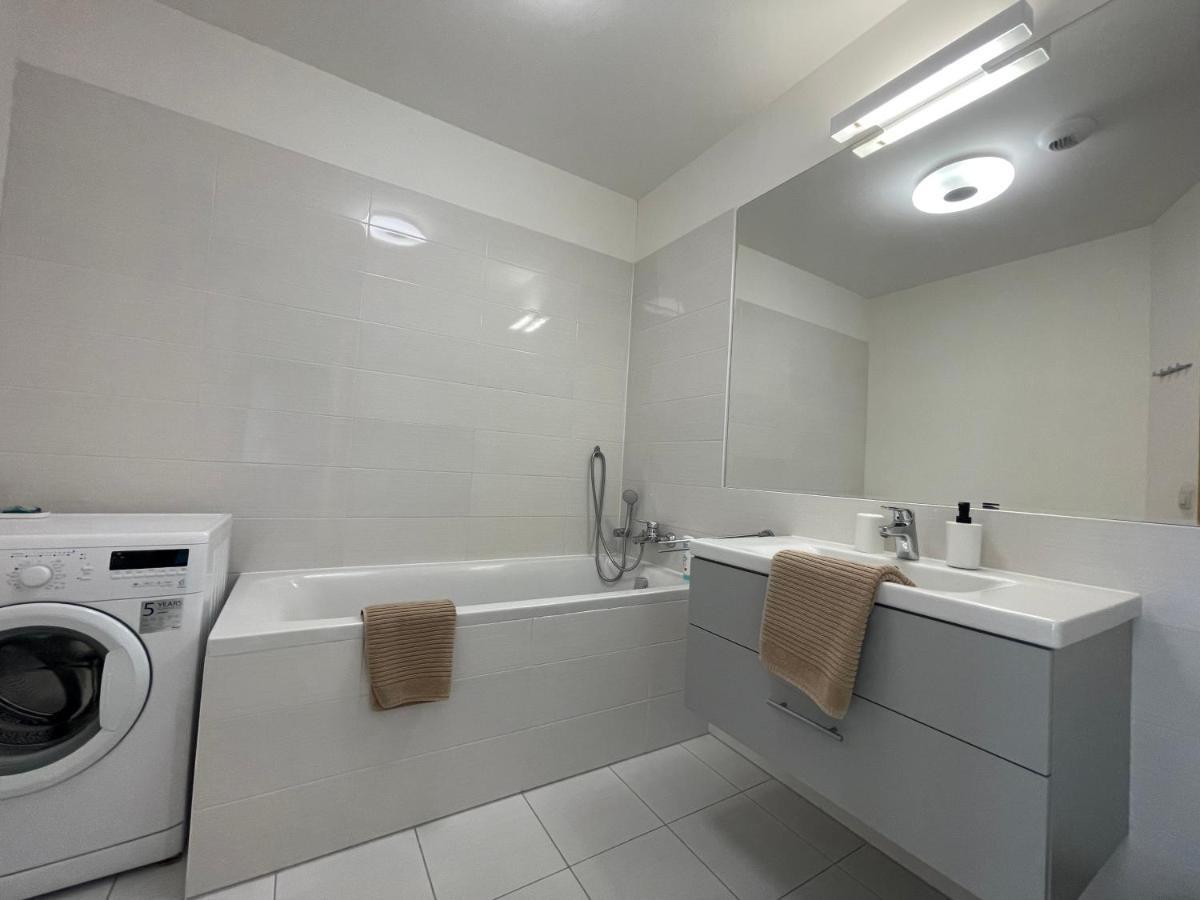 Sag Panorama Apartment 3 Rooms 19Th Floor Great View Free Parking Bratislava Buitenkant foto