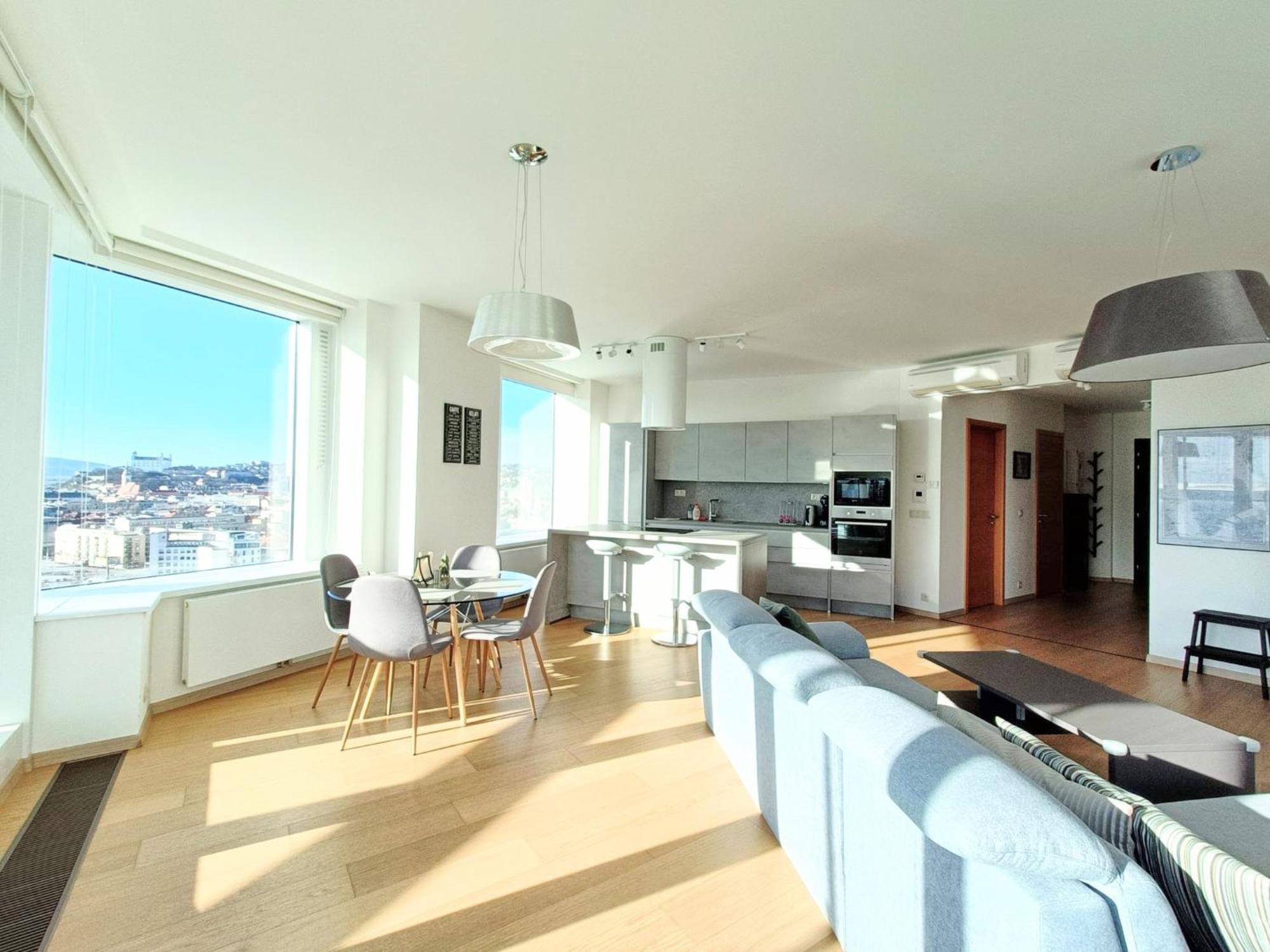 Sag Panorama Apartment 3 Rooms 19Th Floor Great View Free Parking Bratislava Buitenkant foto